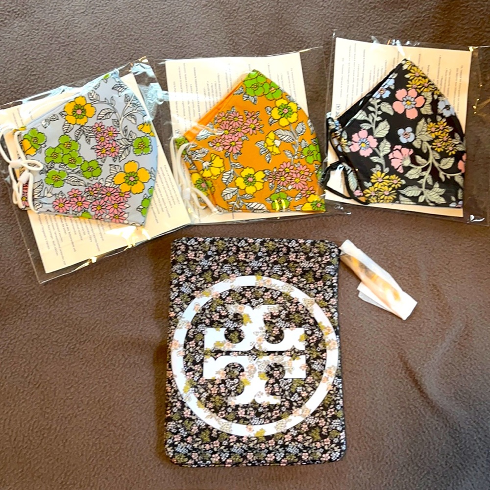 Tory Burch Face Mask Set w/ Travel Bag!!